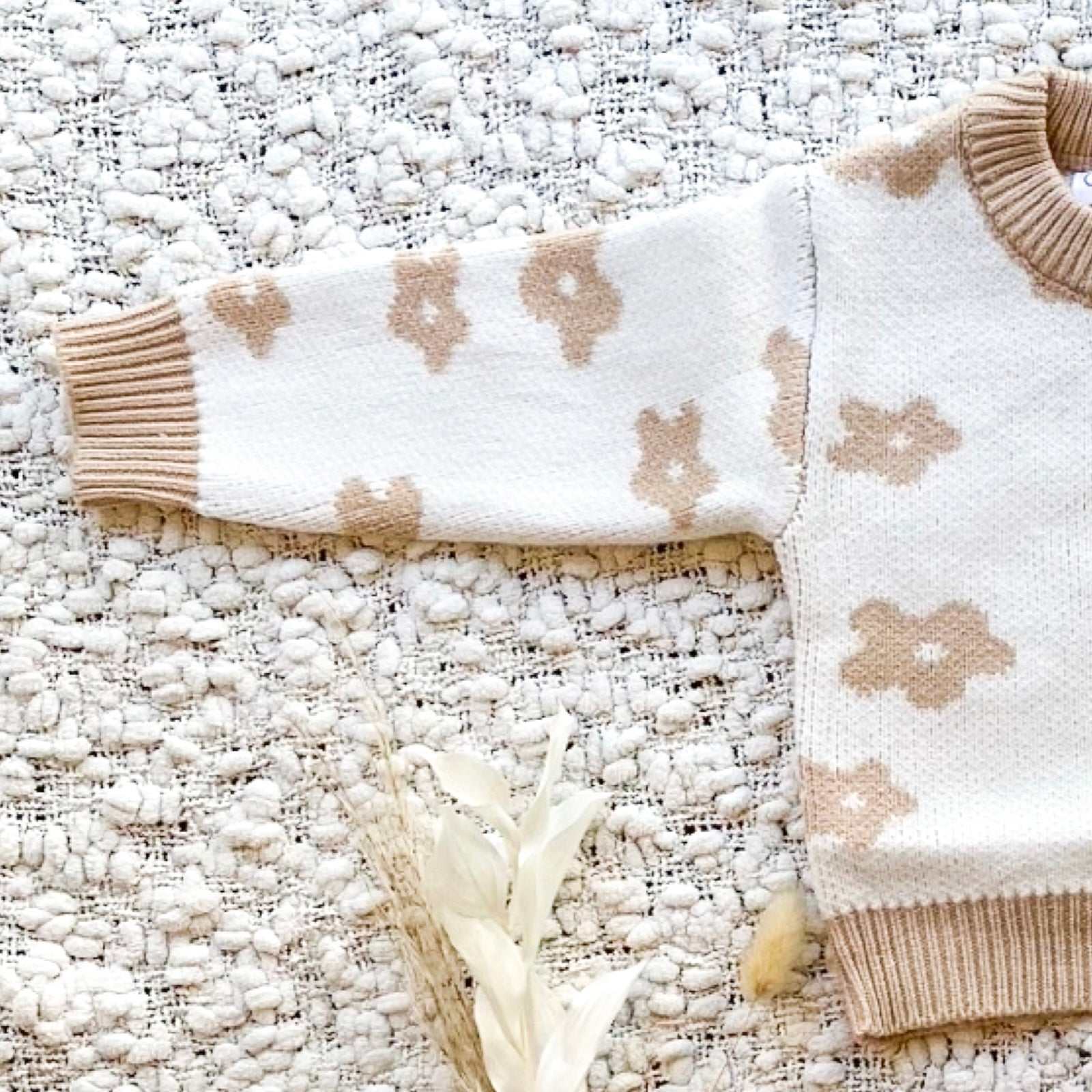 Daisy knit jumper and bloomer set. Baby knit clothing