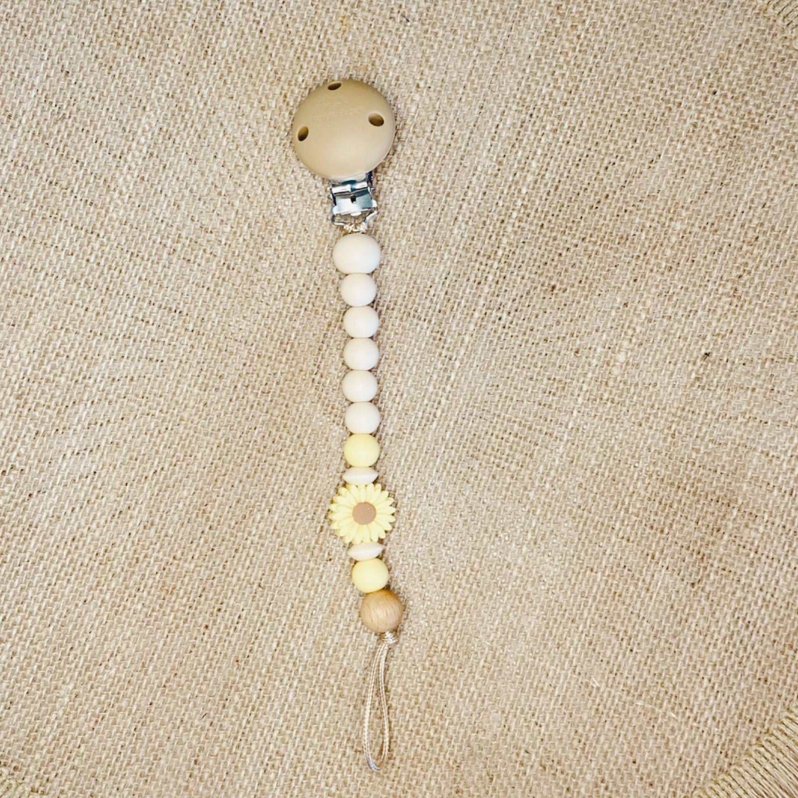 yellow daisy dummy clip. Yellow daisy dummy chain