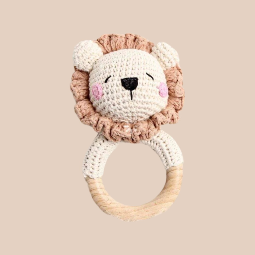 Lion crochet rattle natural beechwood