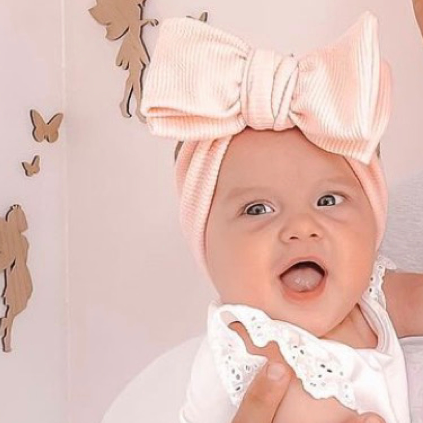 Large rib baby bow topknot. Newborn baby girl bow