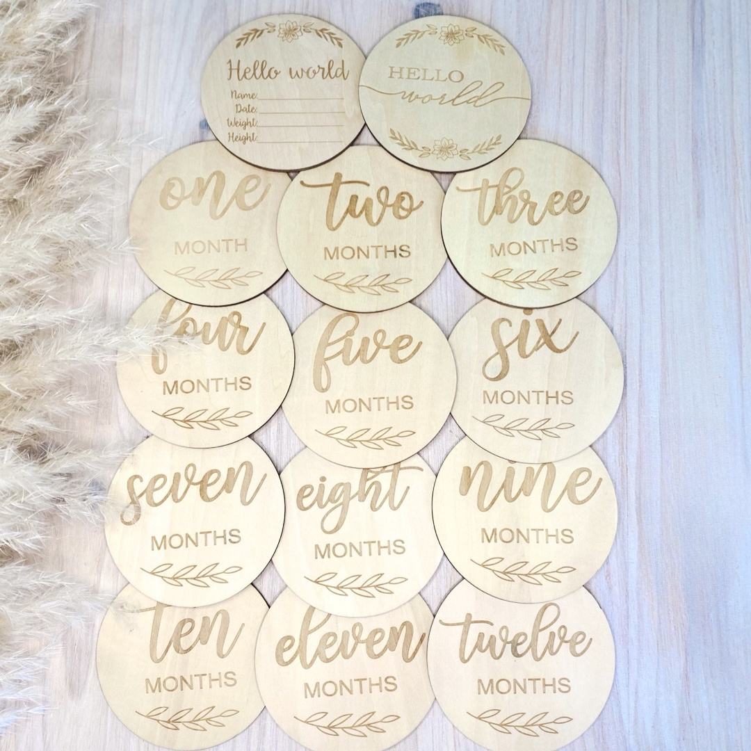 Leaf baby milestone disc set. Newborn baby disc set. Baby shower gift set.