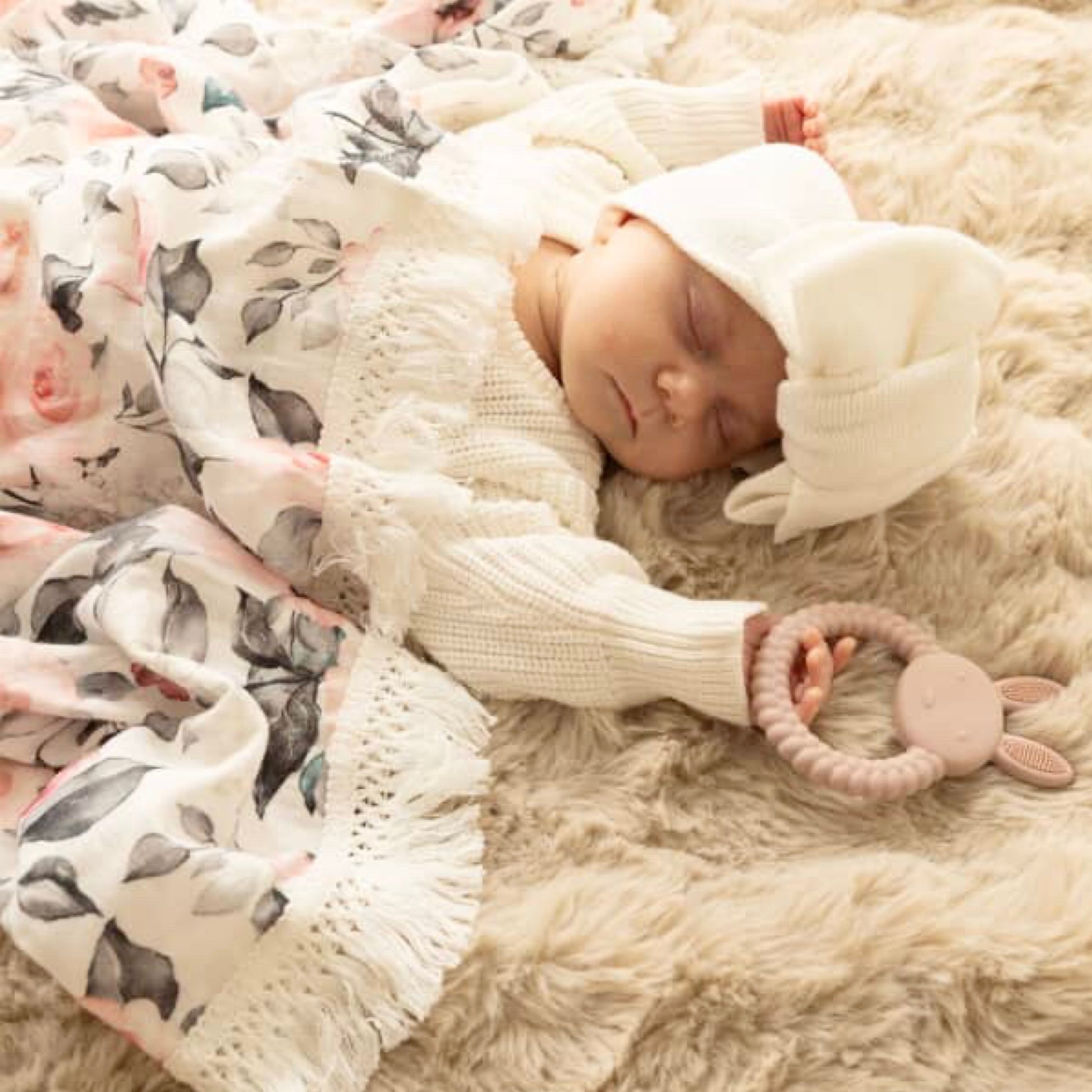 Rose fringe swaddle. Rose newborn baby swaddle. Newborn baby blanket. Floral swaddle