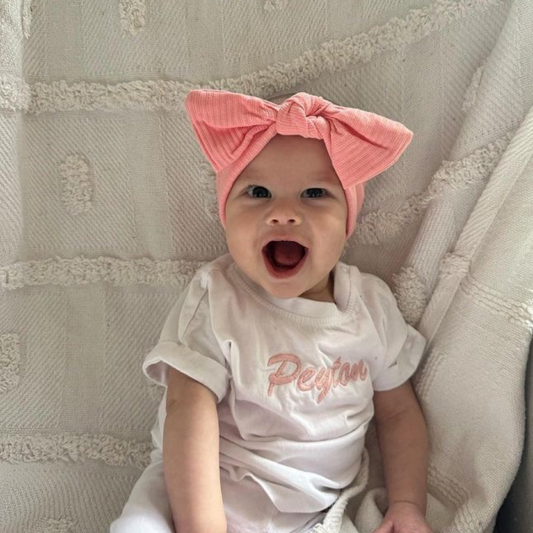 Ribbed baby bow. Pink baby bow headband