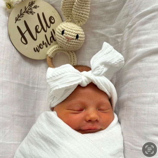 Hello world announcement disc. White cable knit newborn baby bow headbands