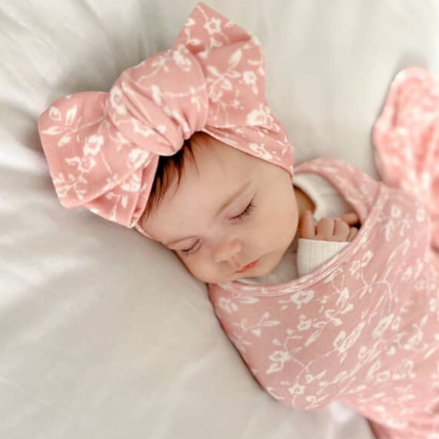 Newborn swaddle and bow announcement set