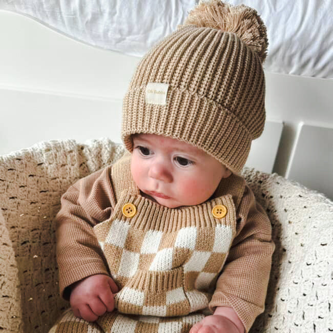 Baby knit beanie. Baby knit overalls