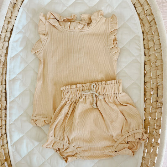 ribbed romper and bloomer set beige. Baby girl outfit