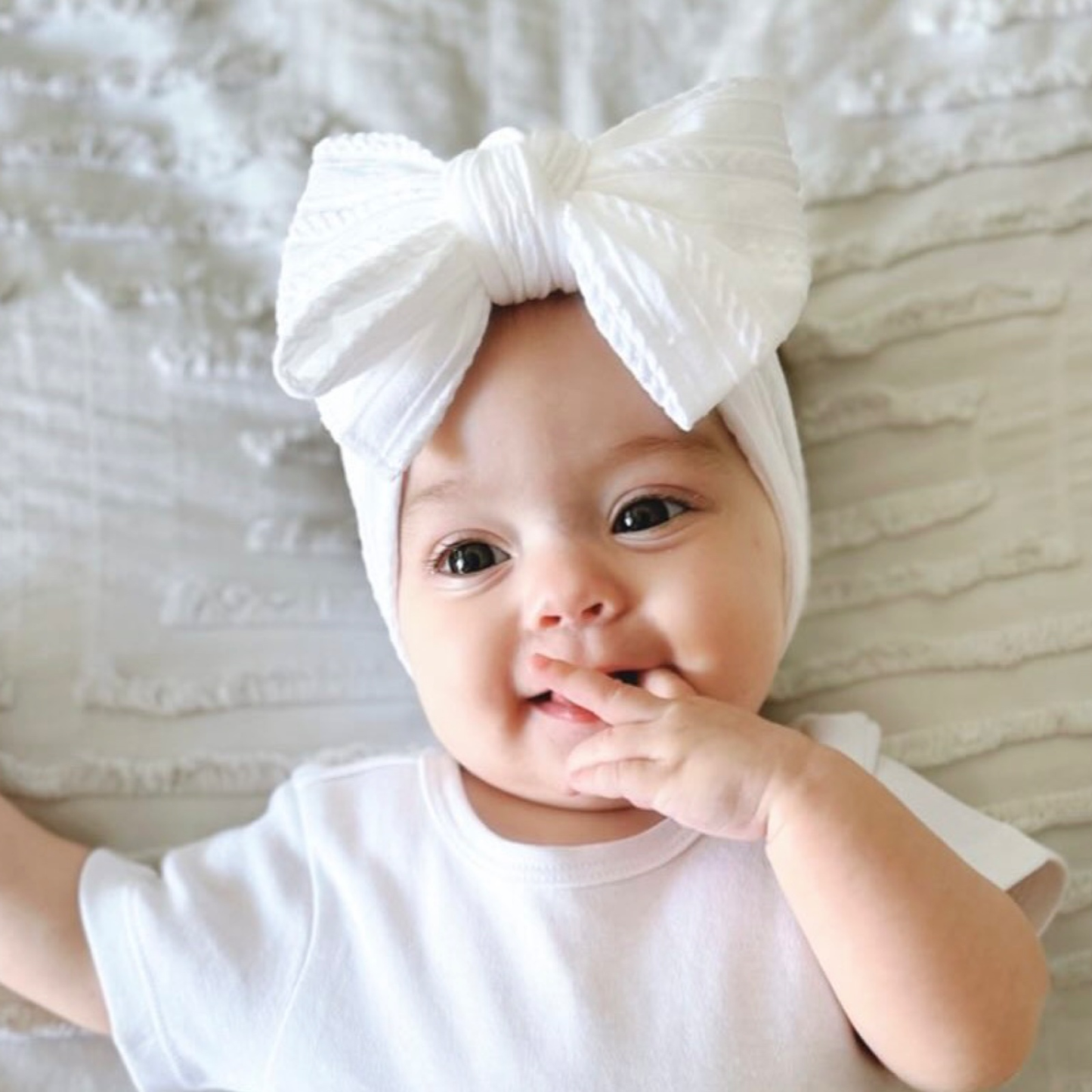 Large white baby bow. Baby headbands