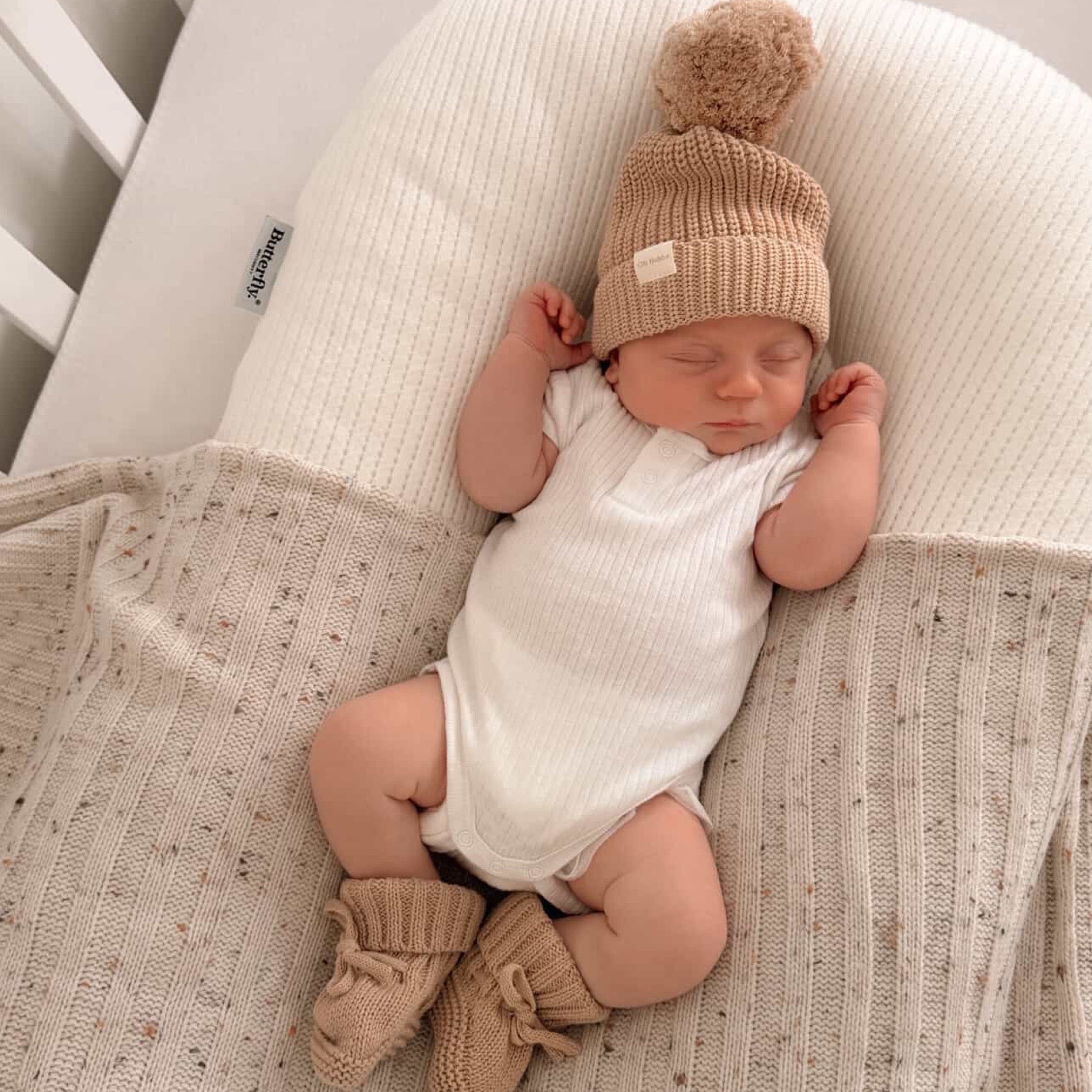 Knit Booties and Beanie Set | Caramel – Oh Bubba