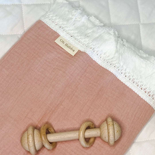 100 organic cotton baby fringe swaddle. Pink fringe swaddle. Newborn baby wrap. Baby swaddle. organic cotton baby wrap. Muslin wrap. Newborn swaddle. Baby blanket