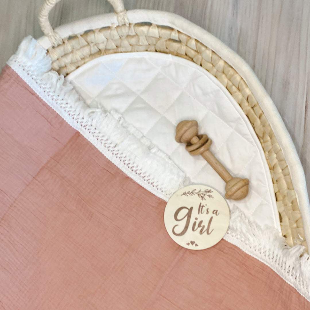 100 organic cotton baby fringe swaddle. Pink Baby Fringe Swaddle. Muslin Wrap. Newborn swaddle. Newborn muslin wrap. 100% Cotton Mulsin Wrap. Baby blanket. Boho baby