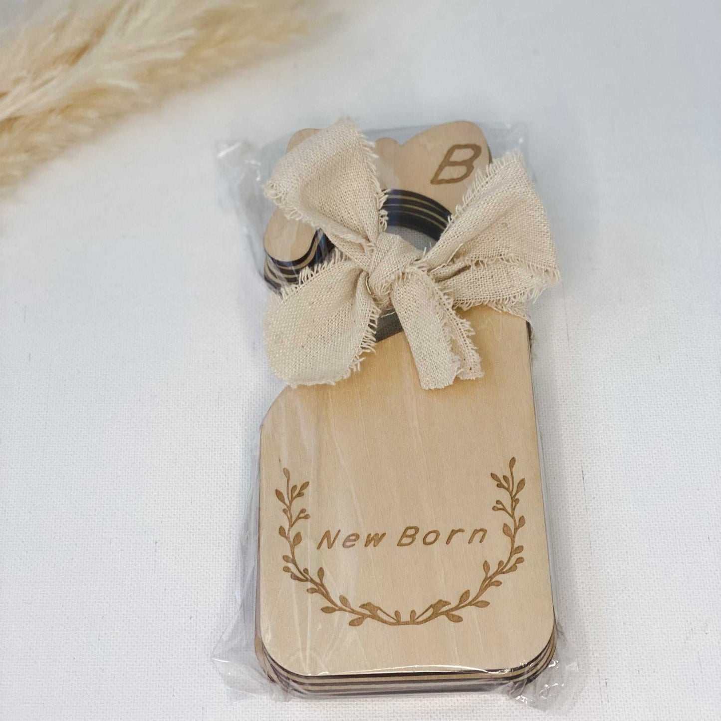 Baby Wooden Wardrobe Dividers | Leaf Pattern