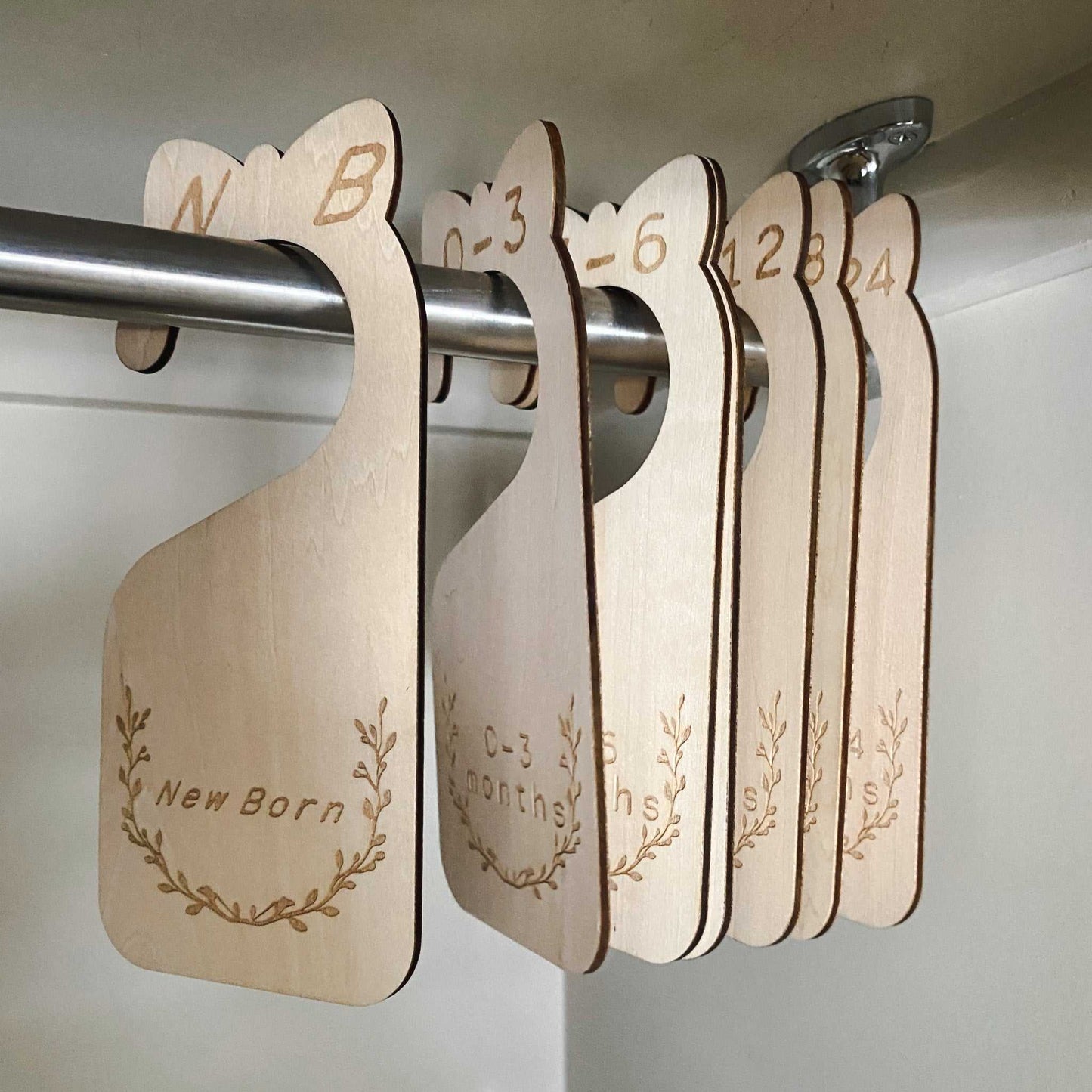 Baby Wooden Wardrobe Dividers | Leaf Pattern