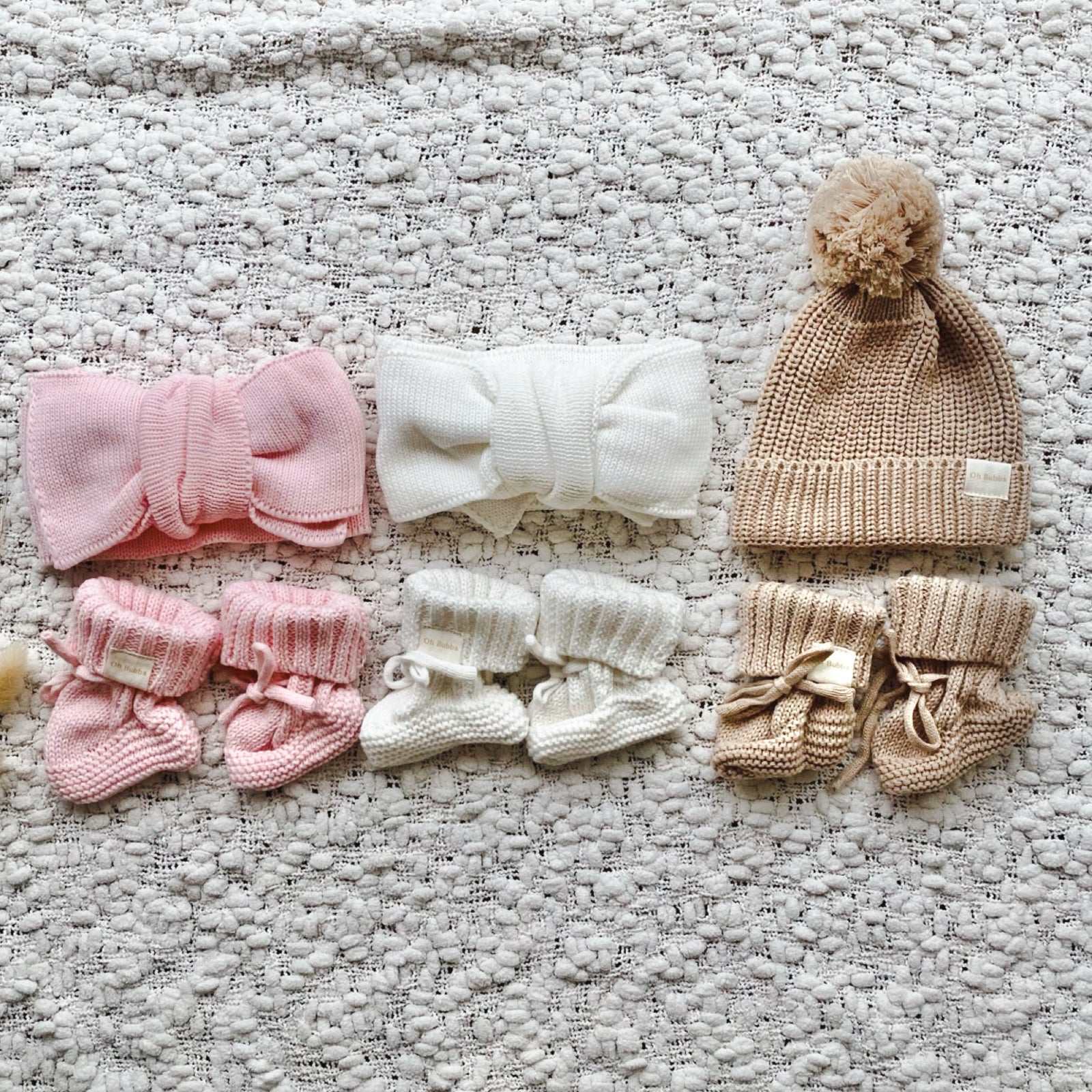 Baby knit booties and headband. Baby knit beanie and booties set. Newborn knit beanie. Baby bows. Baby headbands. Baby knit beanie
