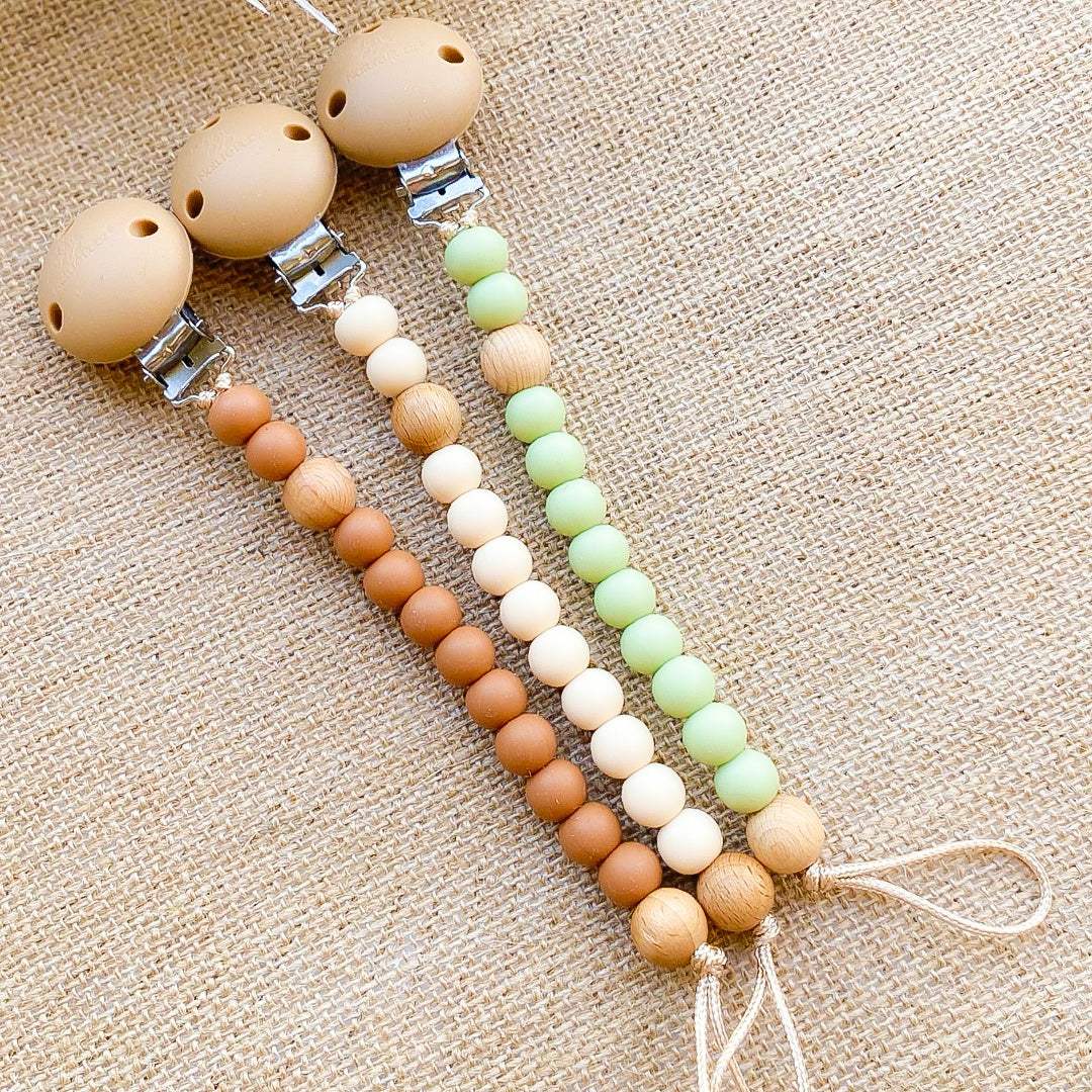 Baby Dummy Clip. Baby Dummy Chain. Silicone dummy chain. Gender neutral dummy chain. Dummy Clip. Silicone dummy clip