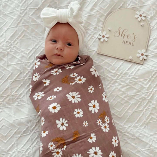 Daisy swaddle - newborn muslin wrap