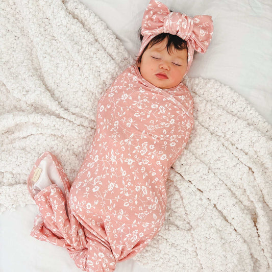 Newborn baby girl swaddle and bow set. Baby Shower Gift. Pink floral baby swaddle and headband 