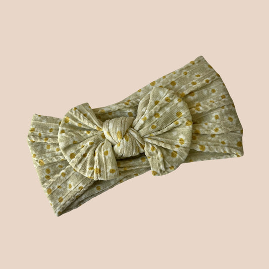 Light Green Daisy Cable Knit Baby Bow Headband