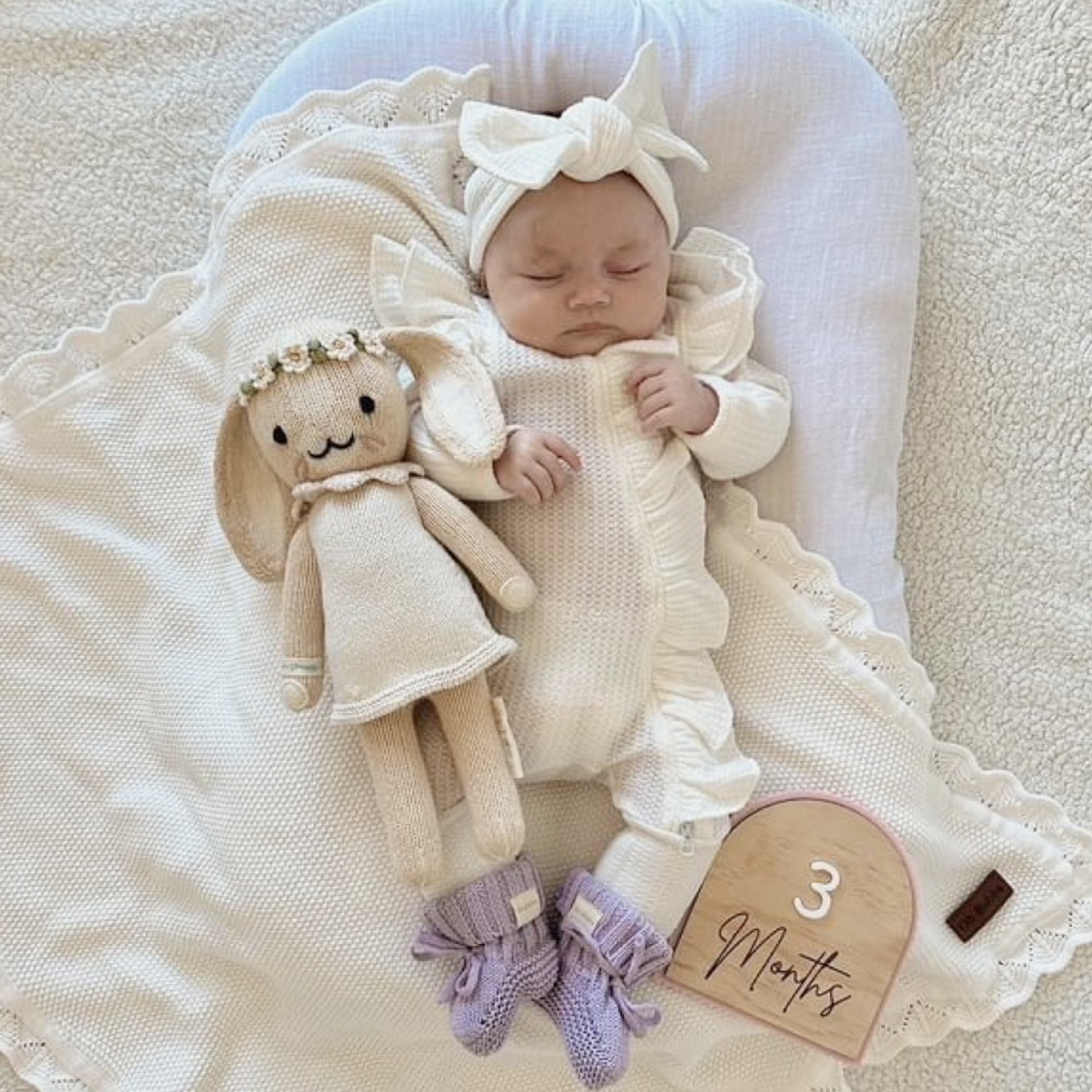 Lilac knit booties and headband set. newborn baby lilac knit booties 