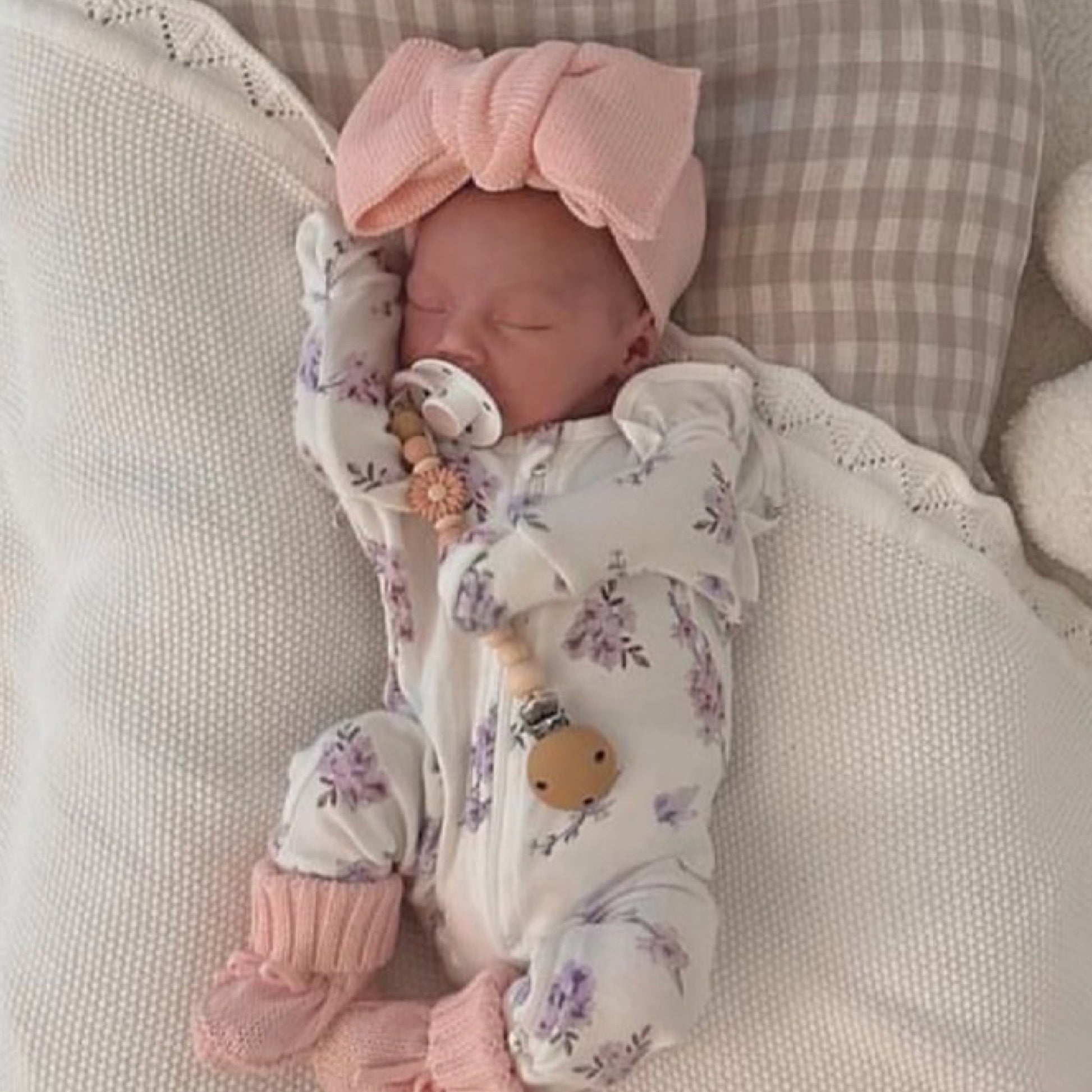 newborn Pink knit baby bow 
