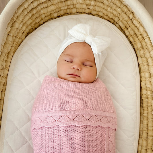 Pink knit baby blanket 