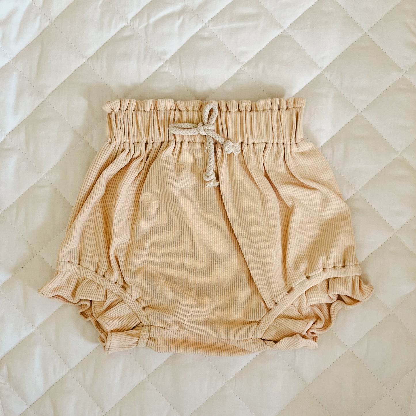 ribbed frill baby girl shorts
