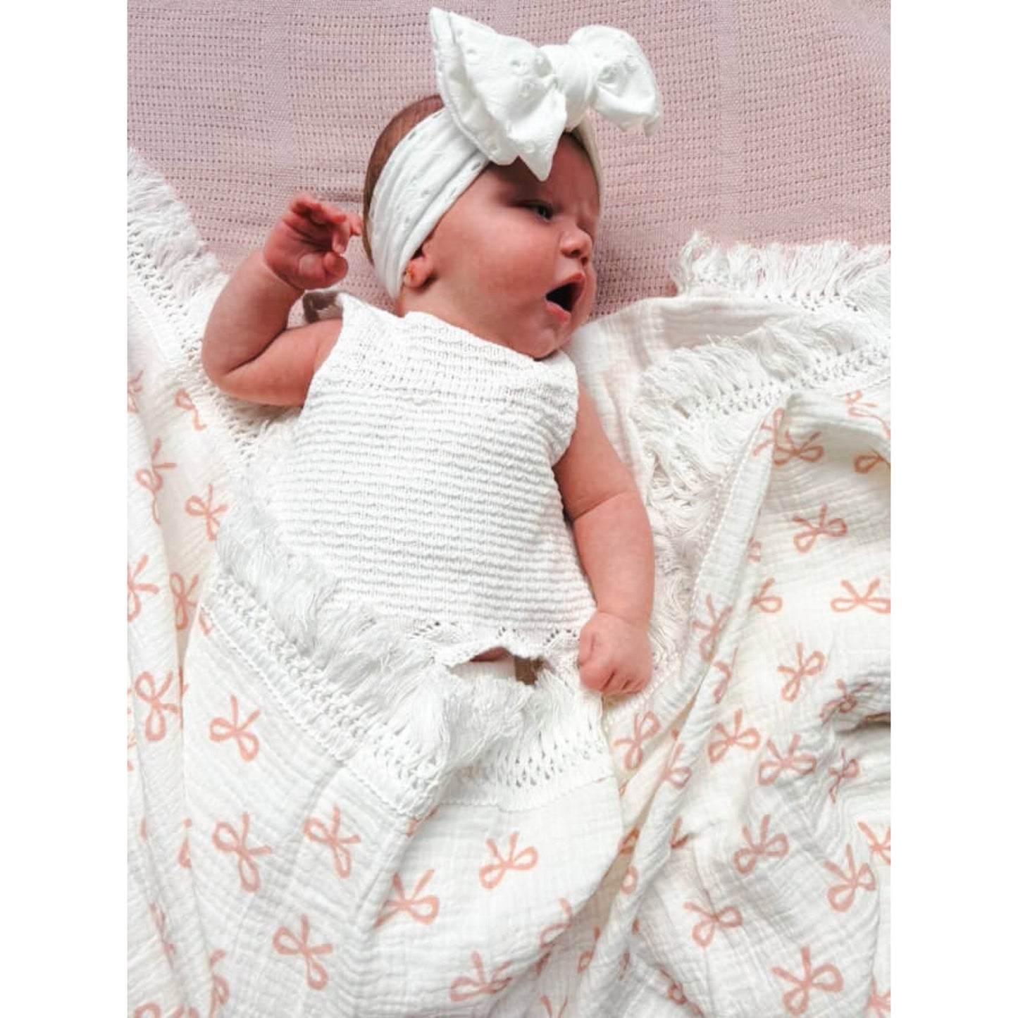 Organic Cotton Fringe Swaddle | Bows
