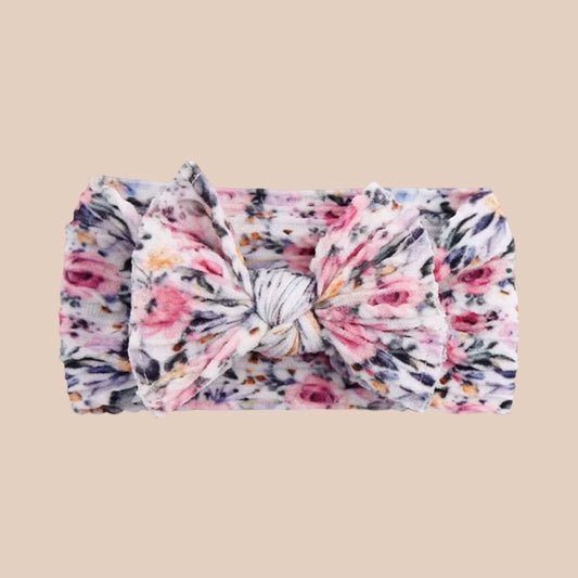 Rose Cable Knit baby bow headband. Newborn baby bow floral 