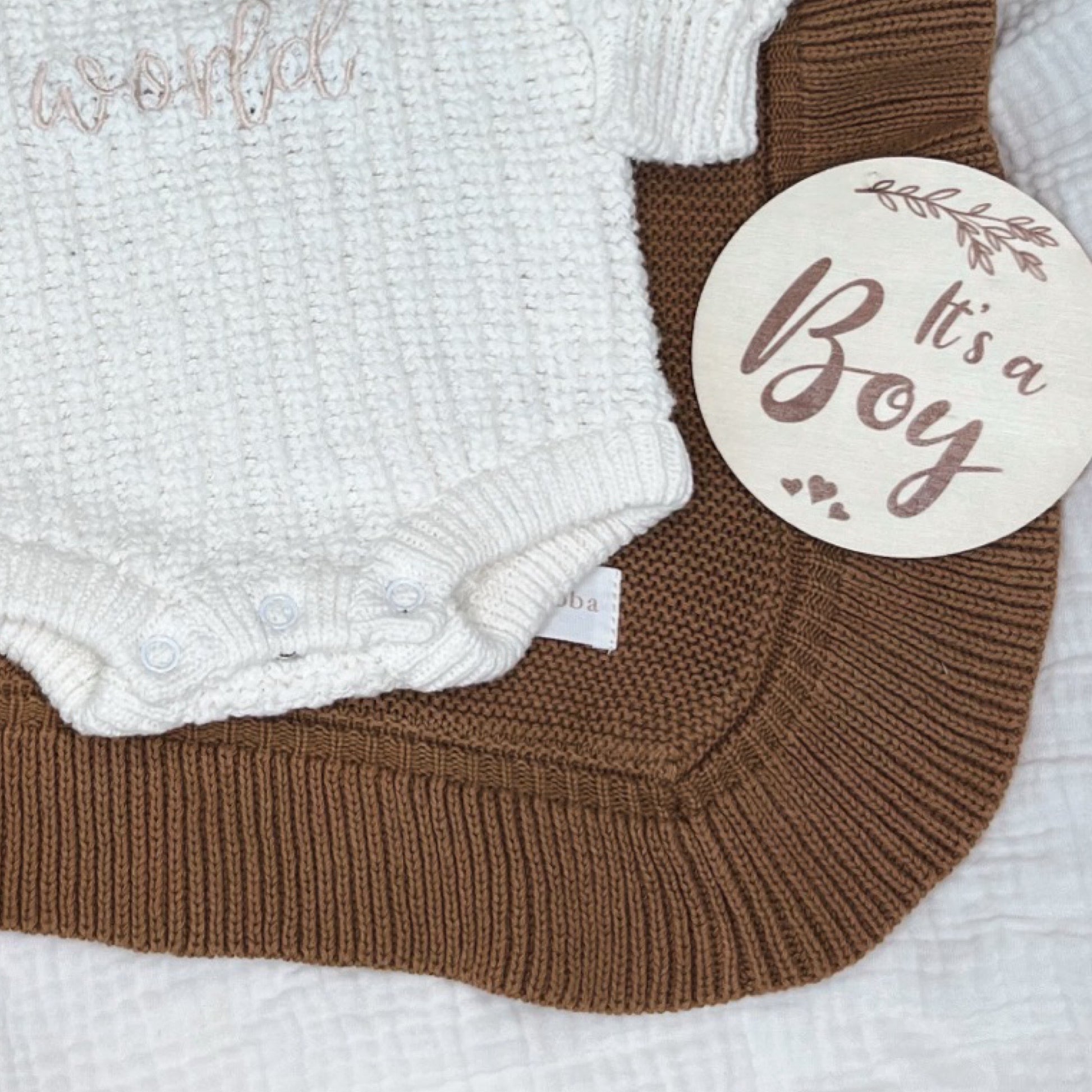 Chocolate frill knit baby blanket 
